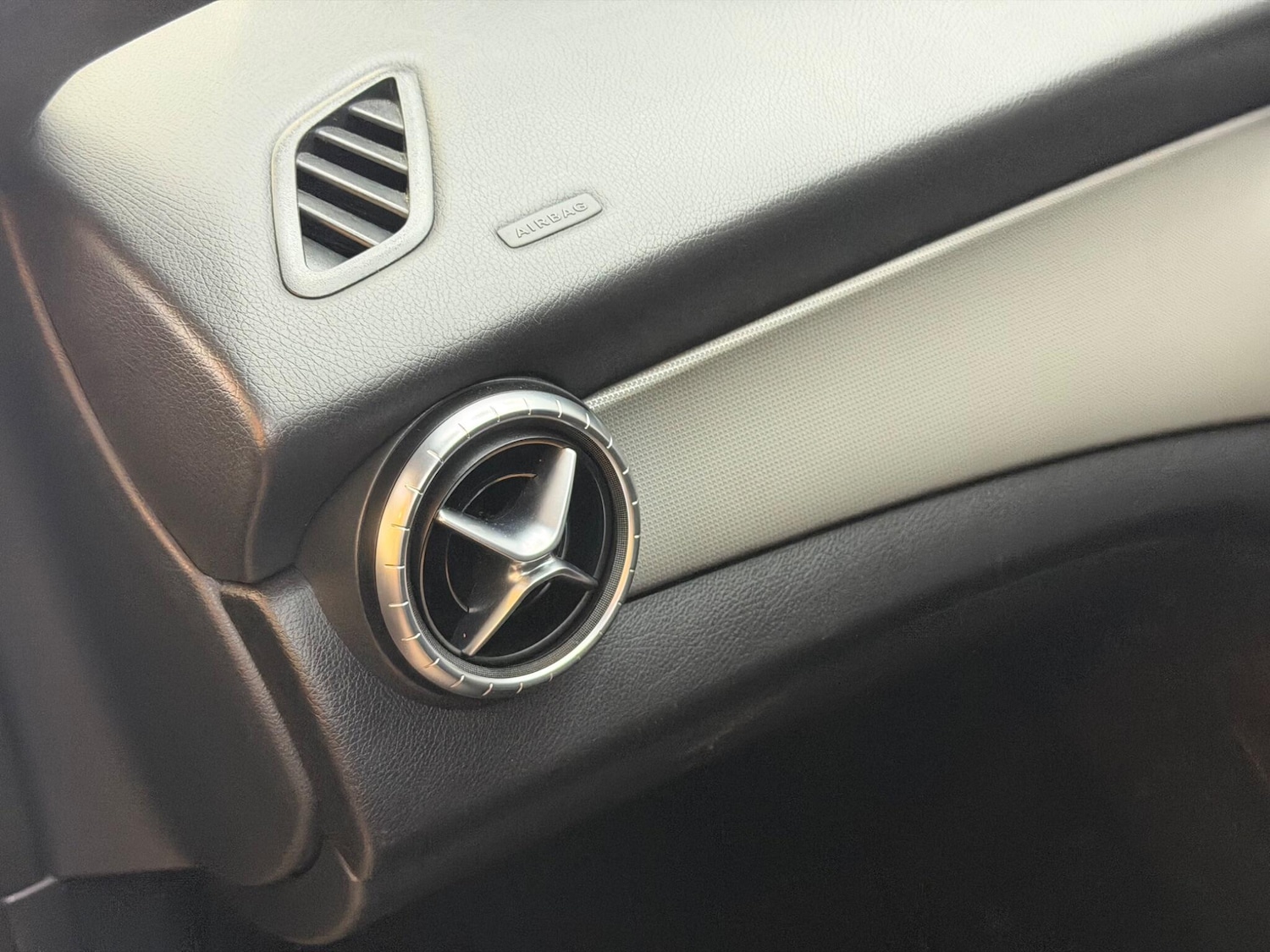 Used Mercedes-Benz CLA for sale - 77704802: Photo 25