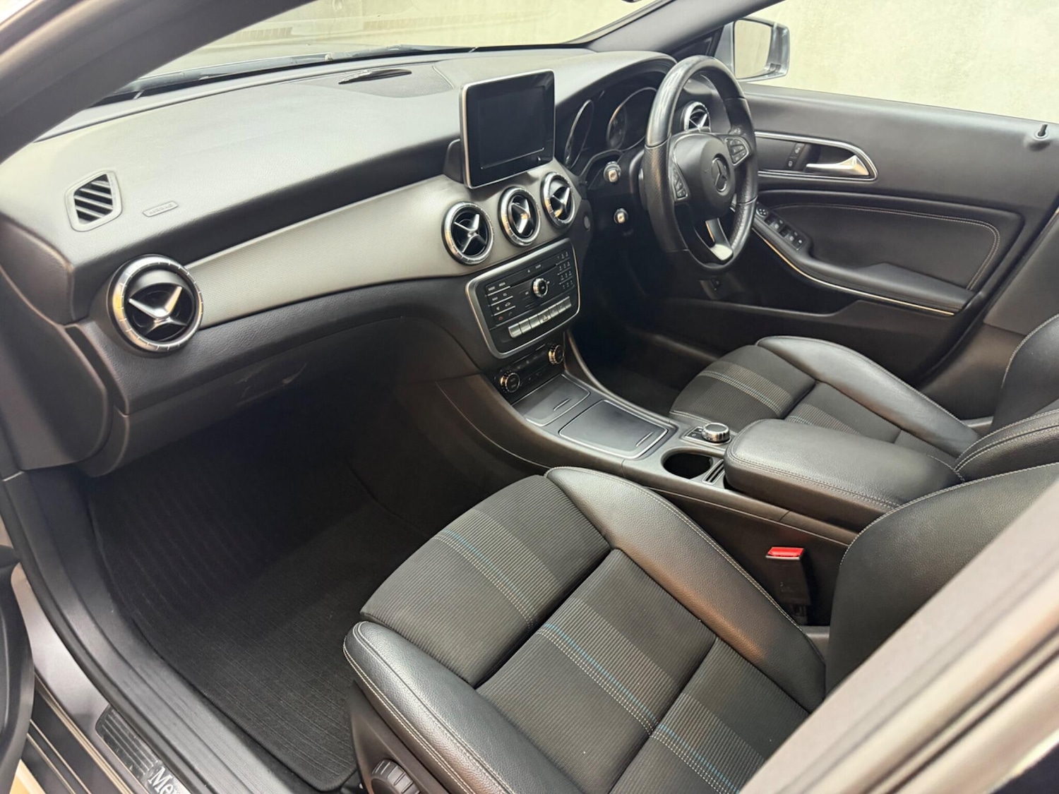 Used Mercedes-Benz CLA for sale - 77704802: Photo 34