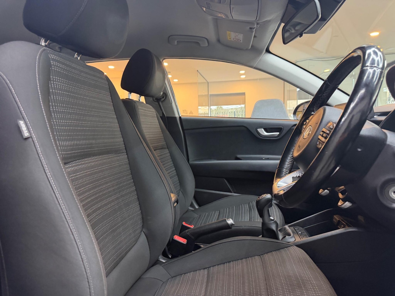 Used Kia Stonic for sale - 78147771: Photo 17