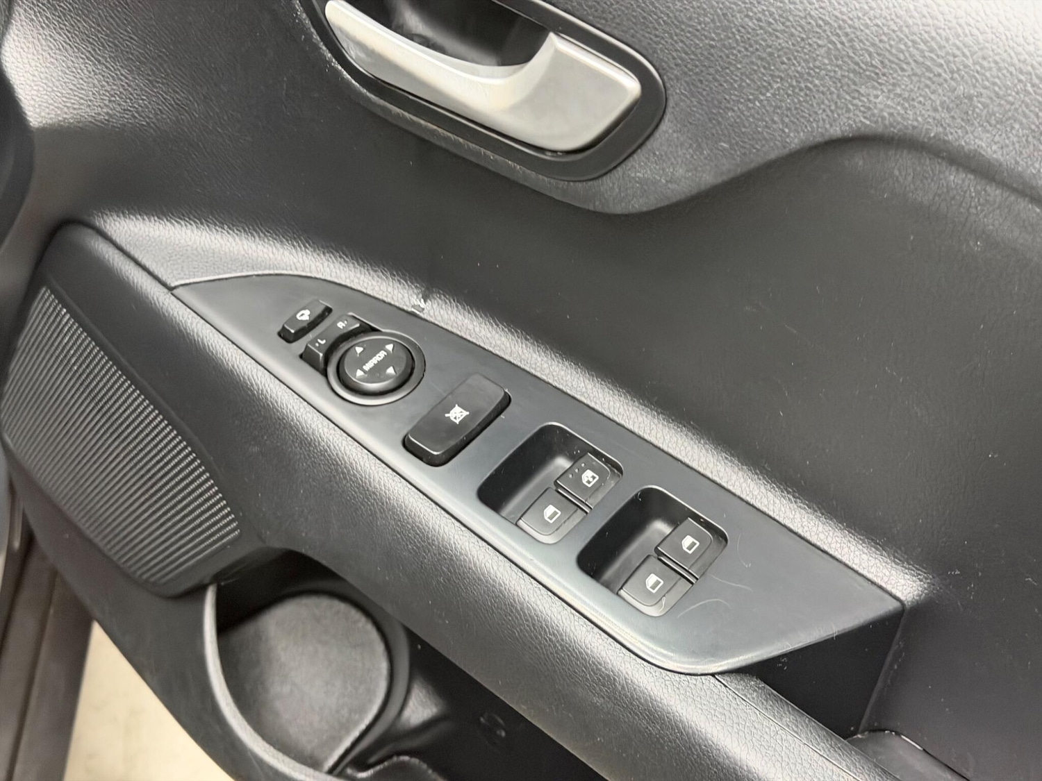 Used Kia Stonic for sale - 78147771: Photo 25