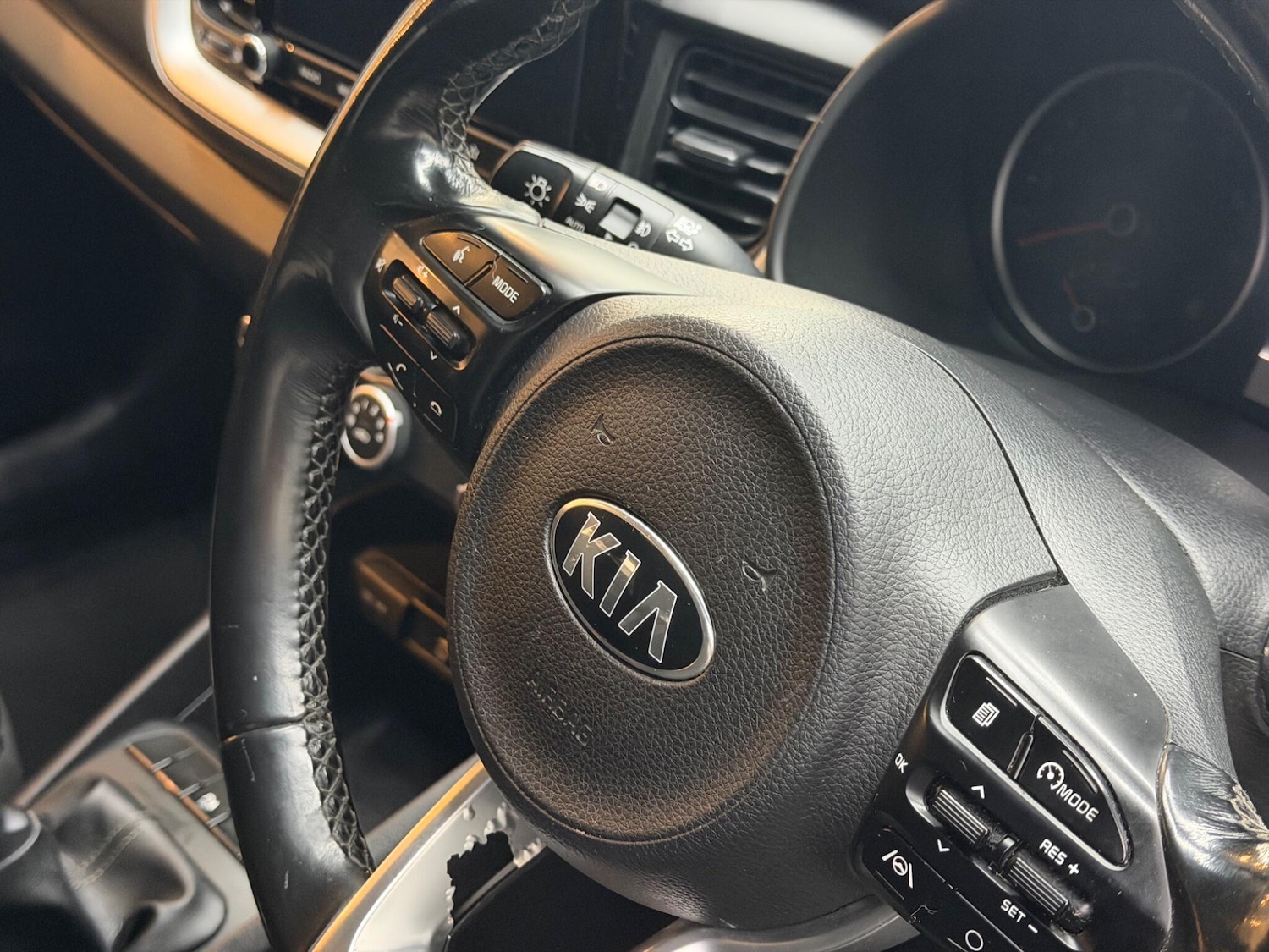 Used Kia Stonic for sale - 78147771: Photo 33