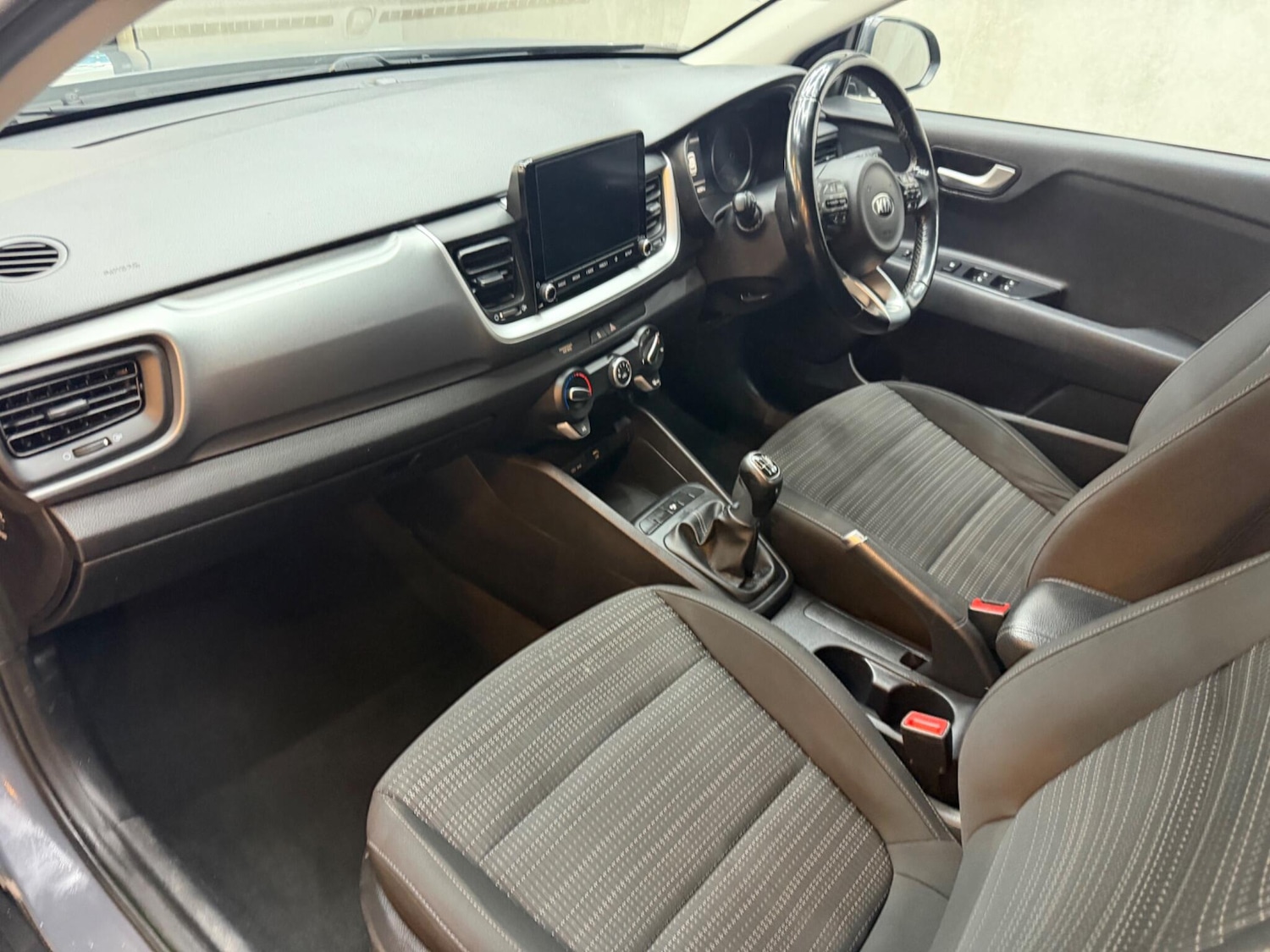 Used Kia Stonic for sale - 78147771: Photo 40