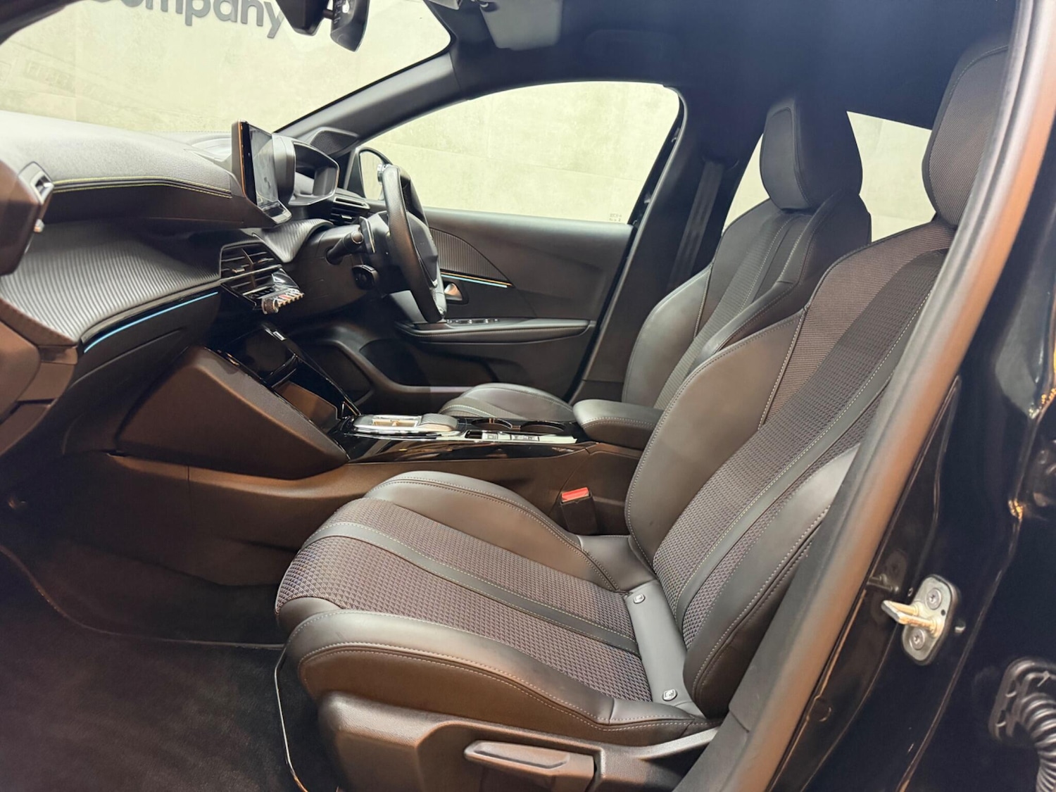 Used Peugeot 208 2023 for sale - 77081548: Photo 36