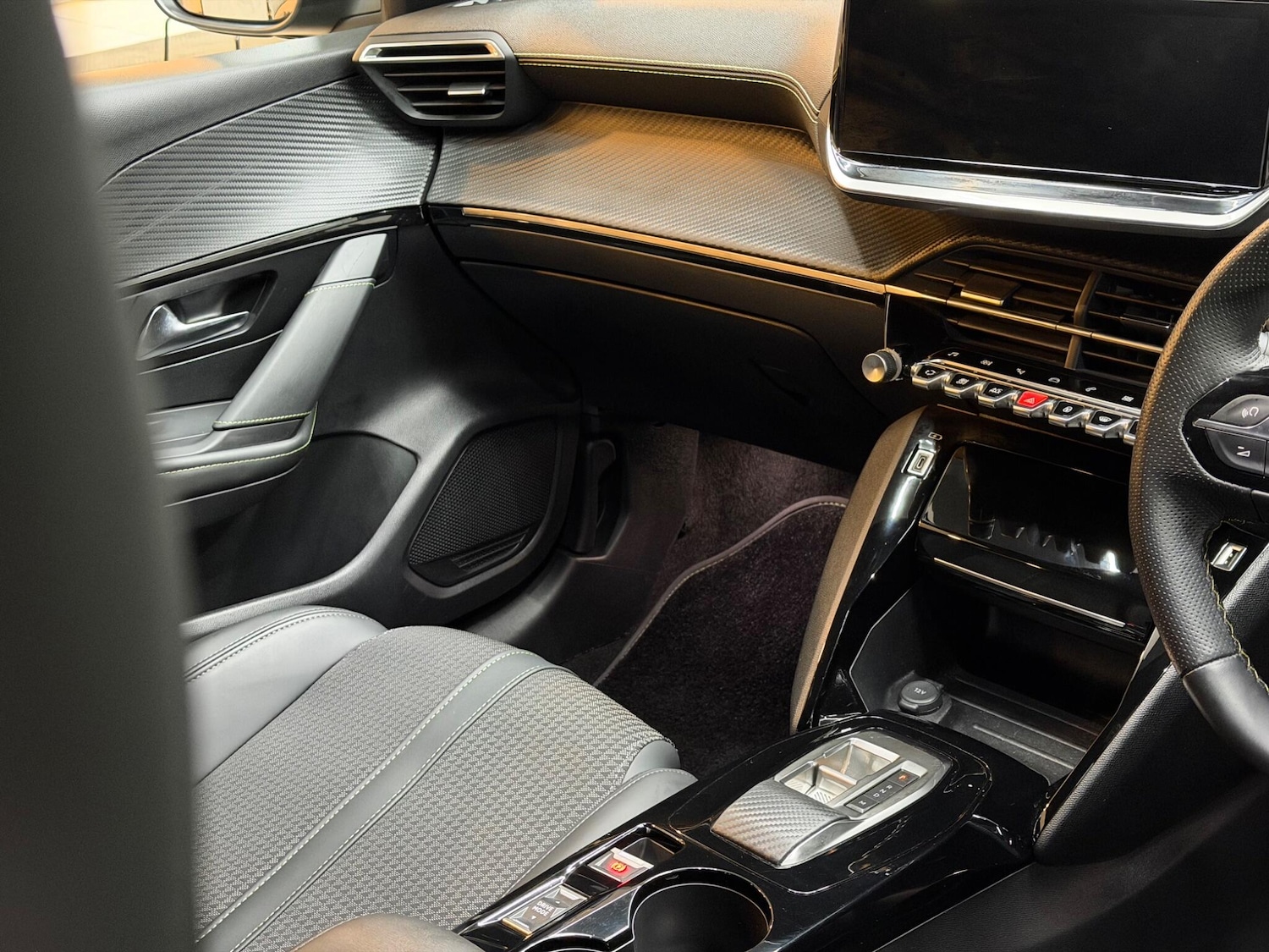 Used Peugeot 208 2023 for sale - 77081548: Photo 41