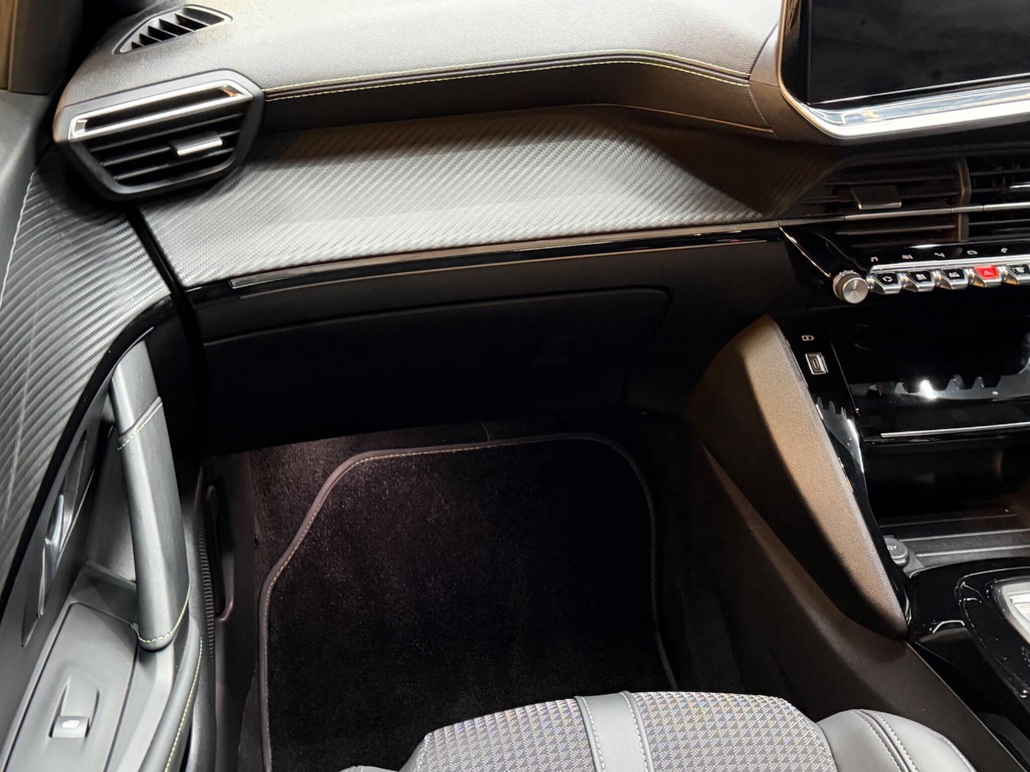 Used Peugeot 208 2023 for sale - 77081548: Photo 42