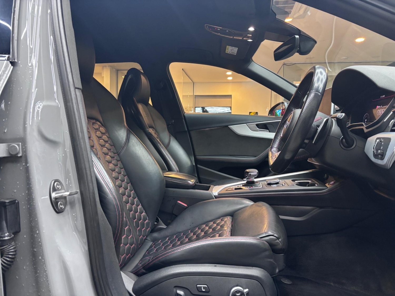 Used Audi RS4 2018 for sale - 76839555: Photo 21