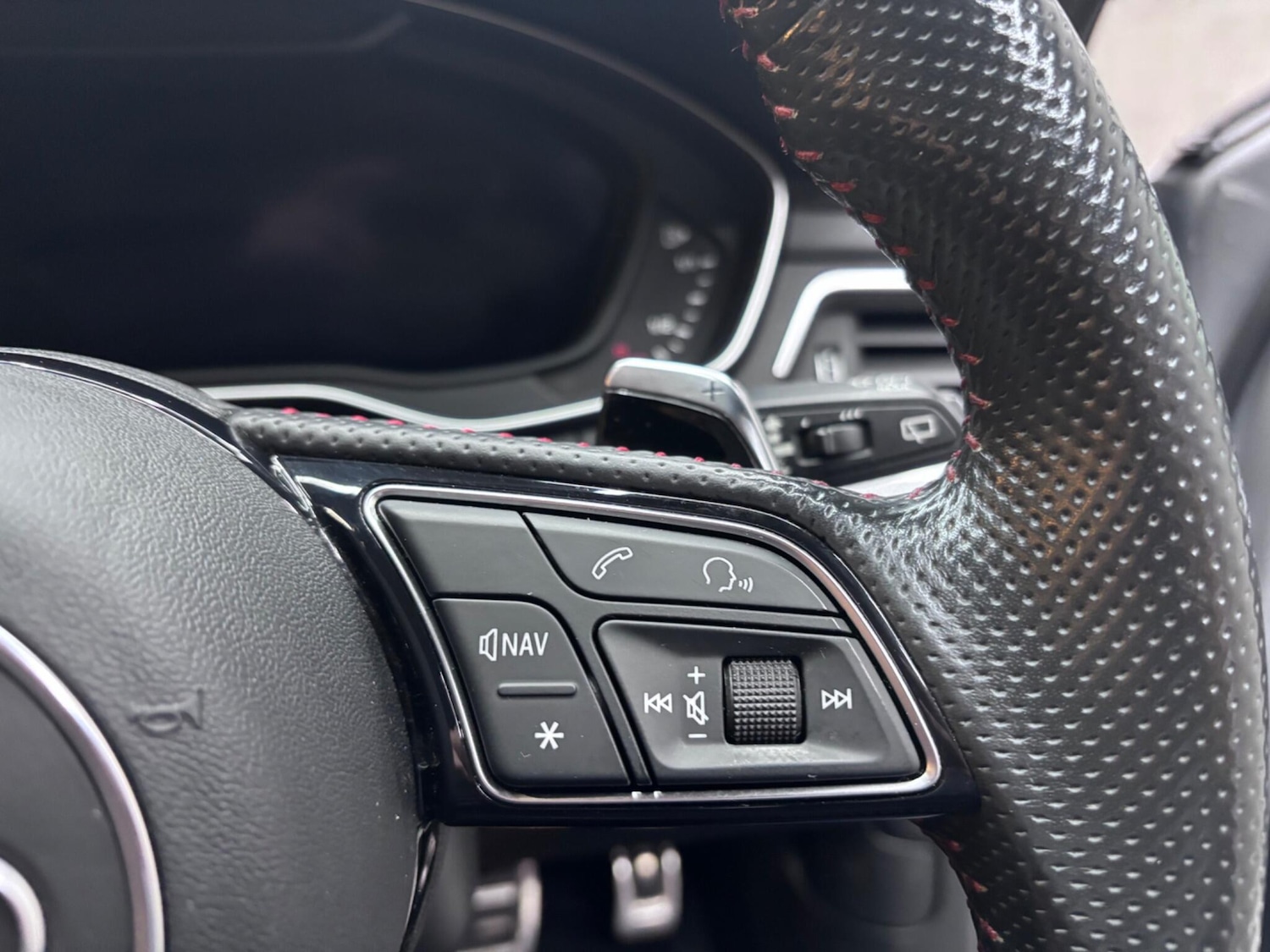 Used Audi RS4 2018 for sale - 76839555: Photo 32