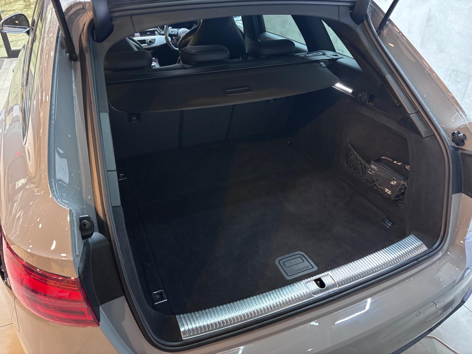 Used Audi RS4 2018 for sale - 76839555: Photo 52