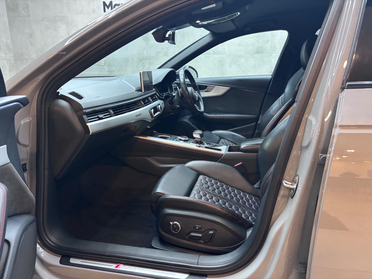 Used Audi RS4 2018 for sale - 76839555: Photo 55