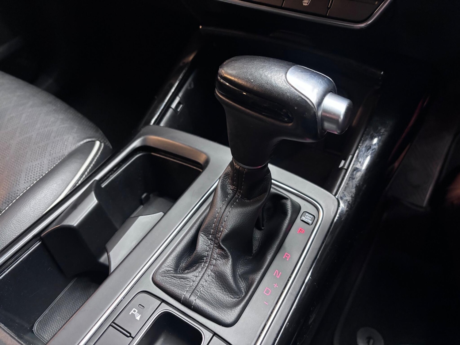 Used Kia Sorento 2018 for sale - 77633632: Photo 10