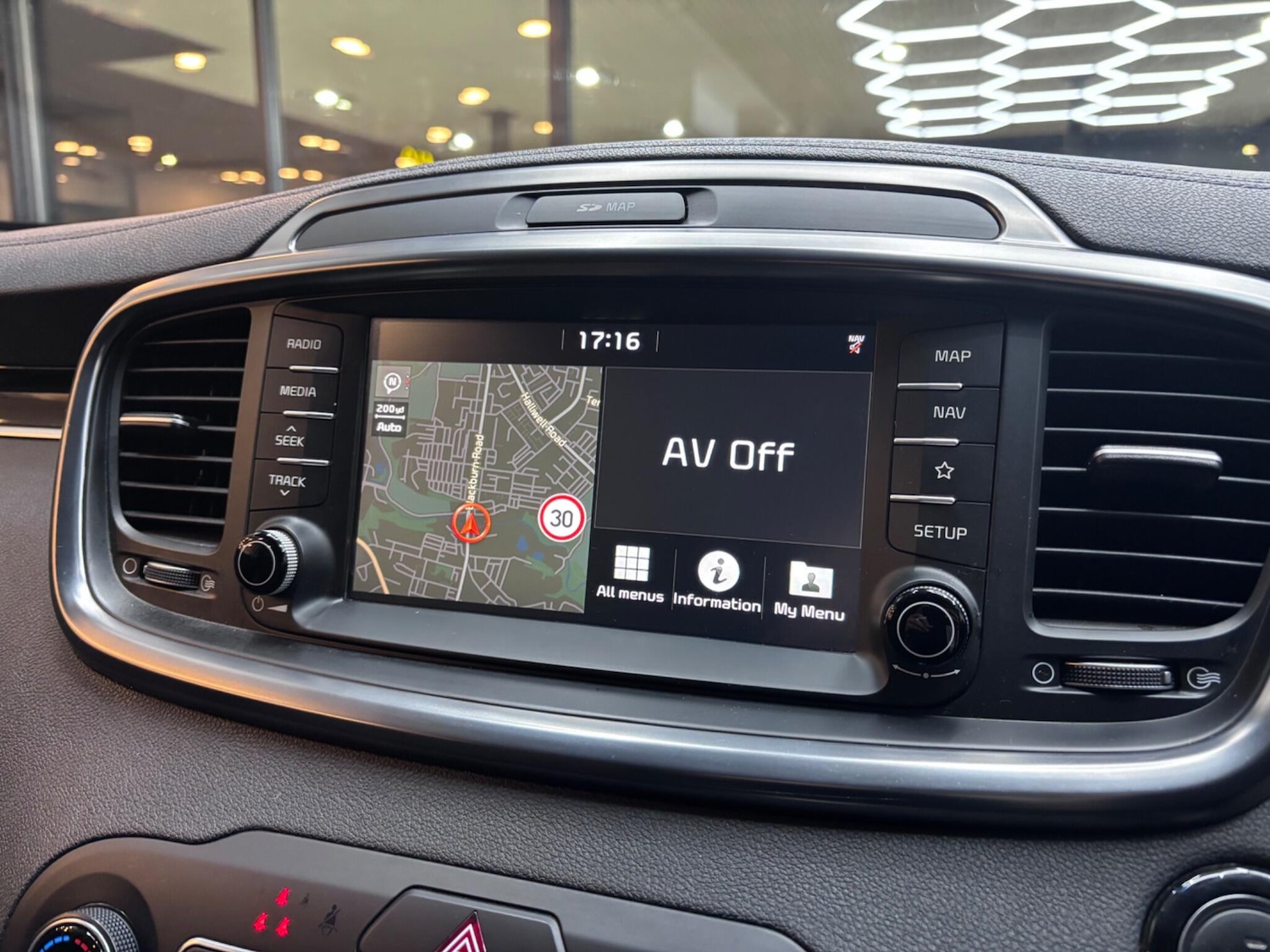 Used Kia Sorento 2018 for sale - 77633632: Photo 33