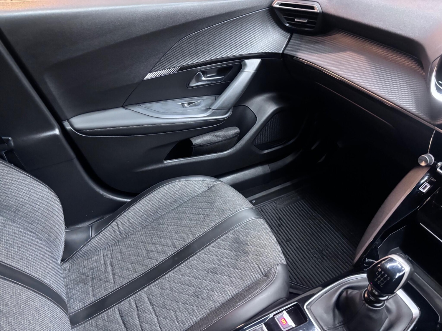 Used Peugeot 2008 2023 for sale - 77057179: Photo 54