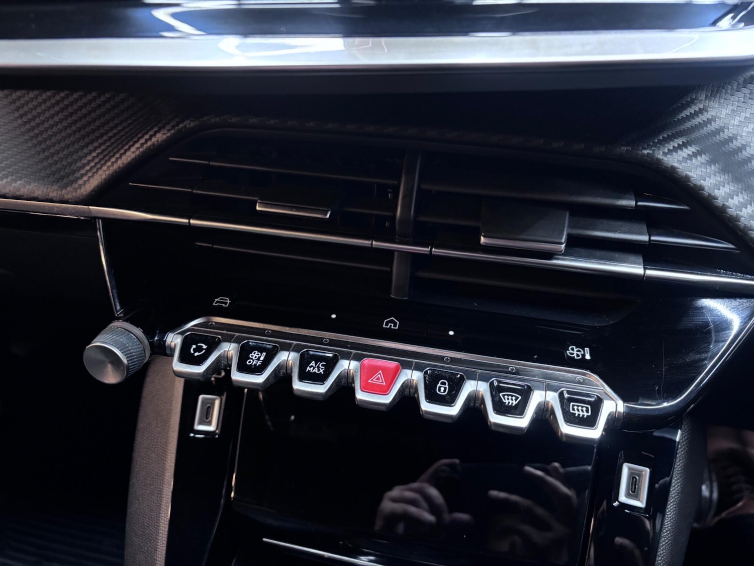 Used Peugeot 2008 2023 for sale - 77057179: Photo 70