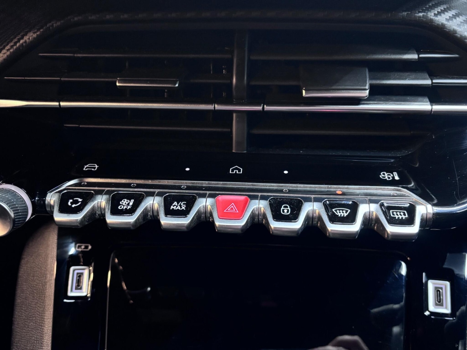 Used Peugeot 2008 2023 for sale - 77057179: Photo 73