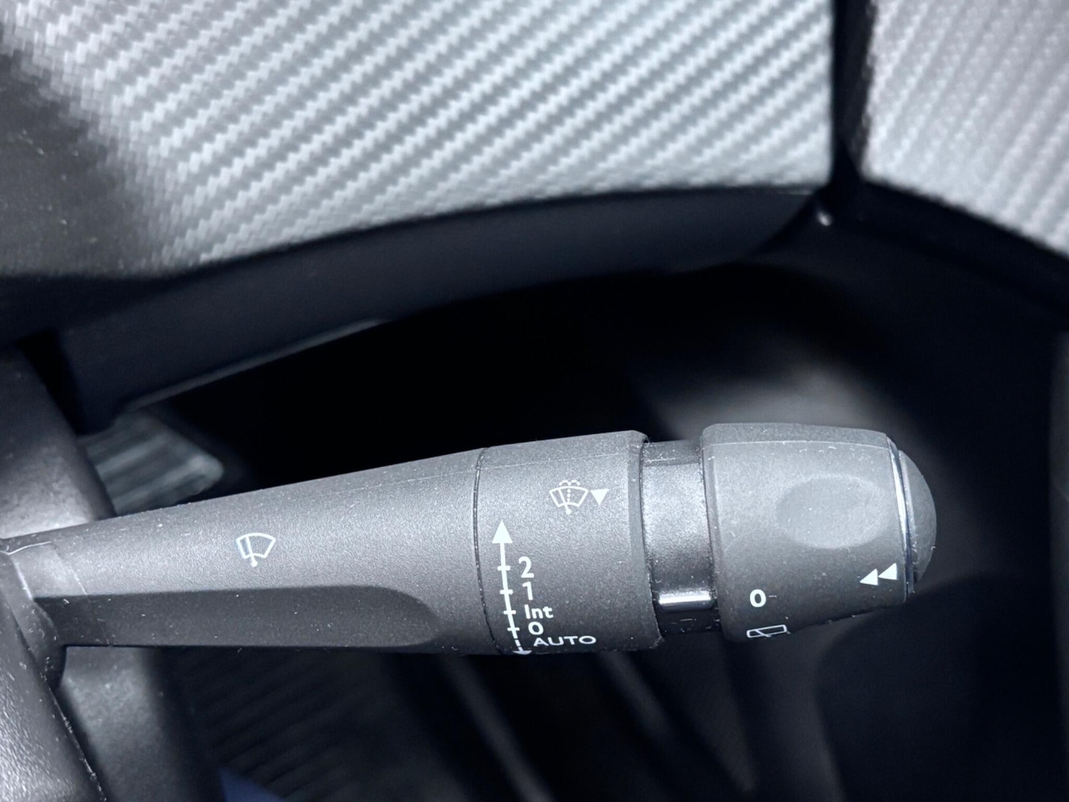 Used Peugeot 2008 2023 for sale - 77057179: Photo 74