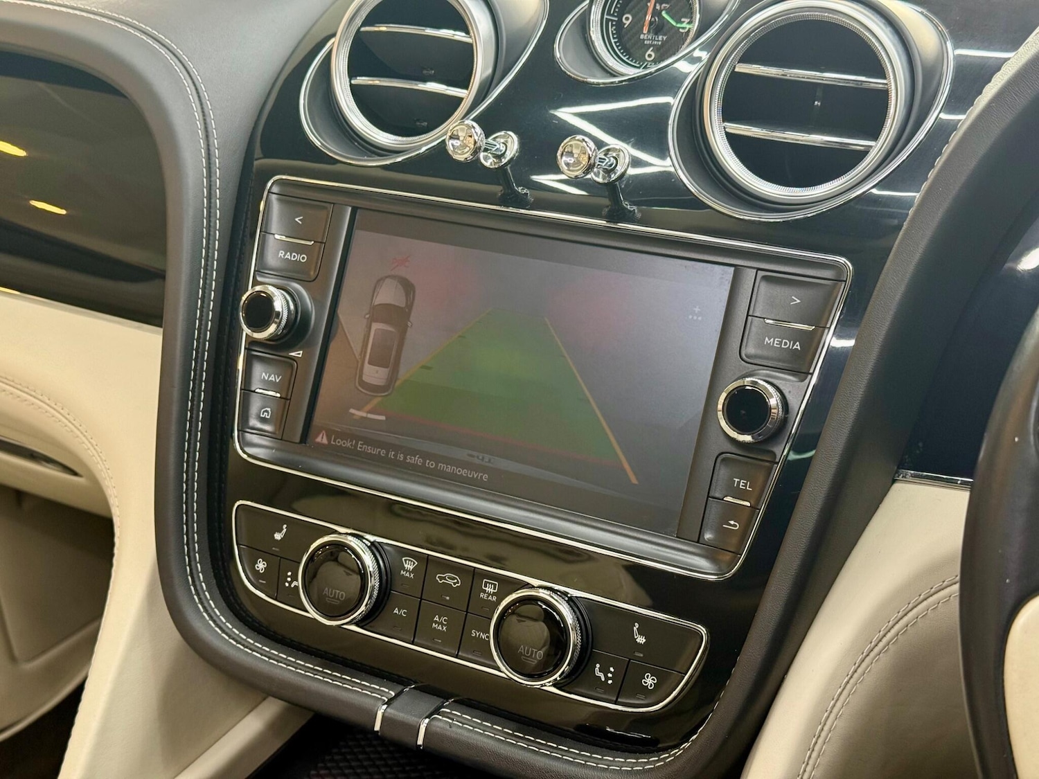 Used Bentley Bentayga for sale - 76690069: Photo 40