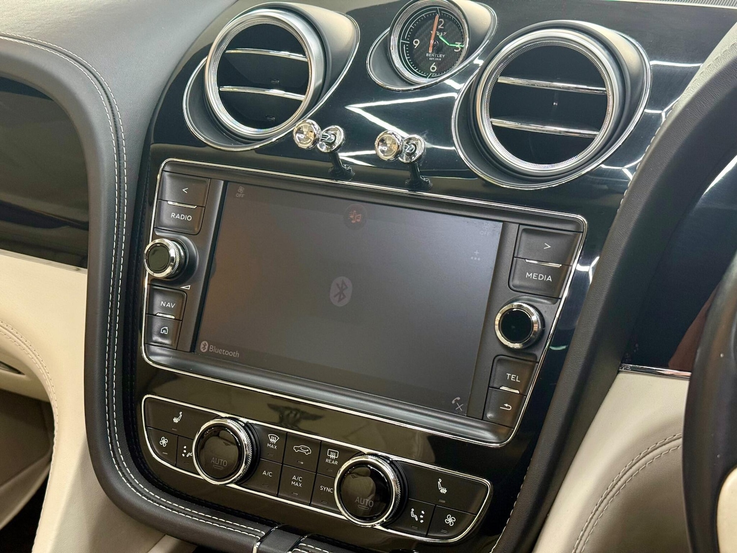 Used Bentley Bentayga for sale - 76690069: Photo 45