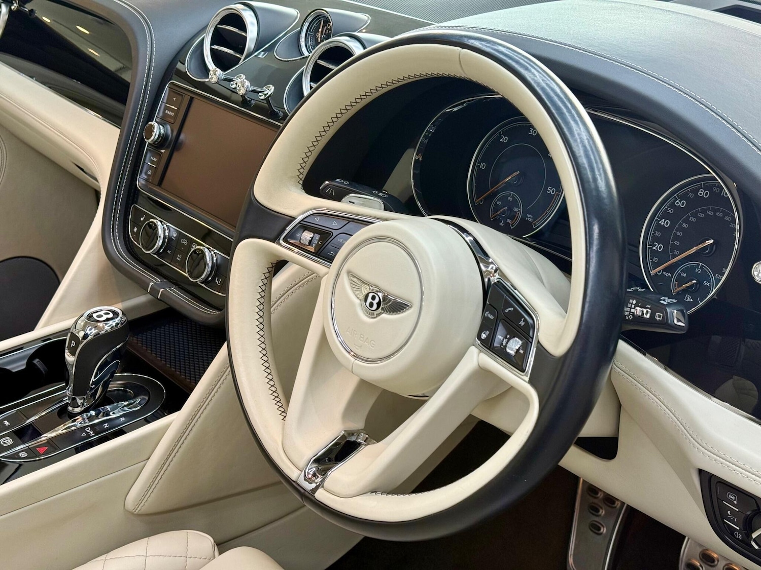 Used Bentley Bentayga for sale - 76690069: Photo 50