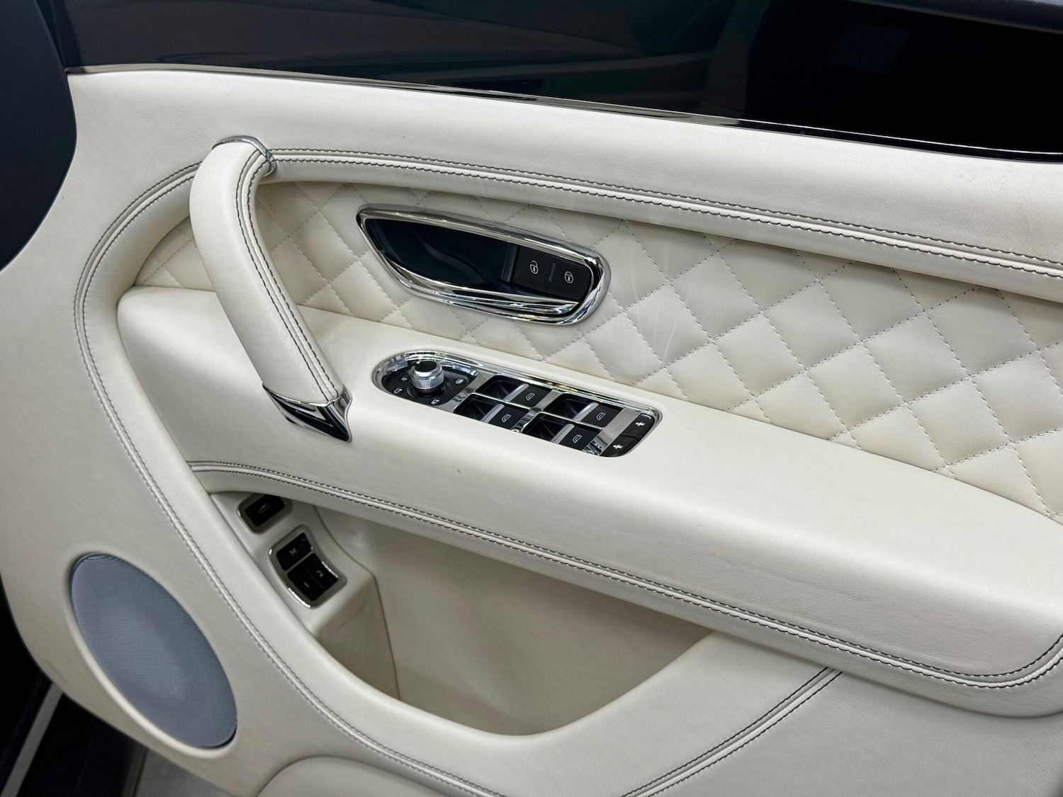 Used Bentley Bentayga for sale - 76690069: Photo 58