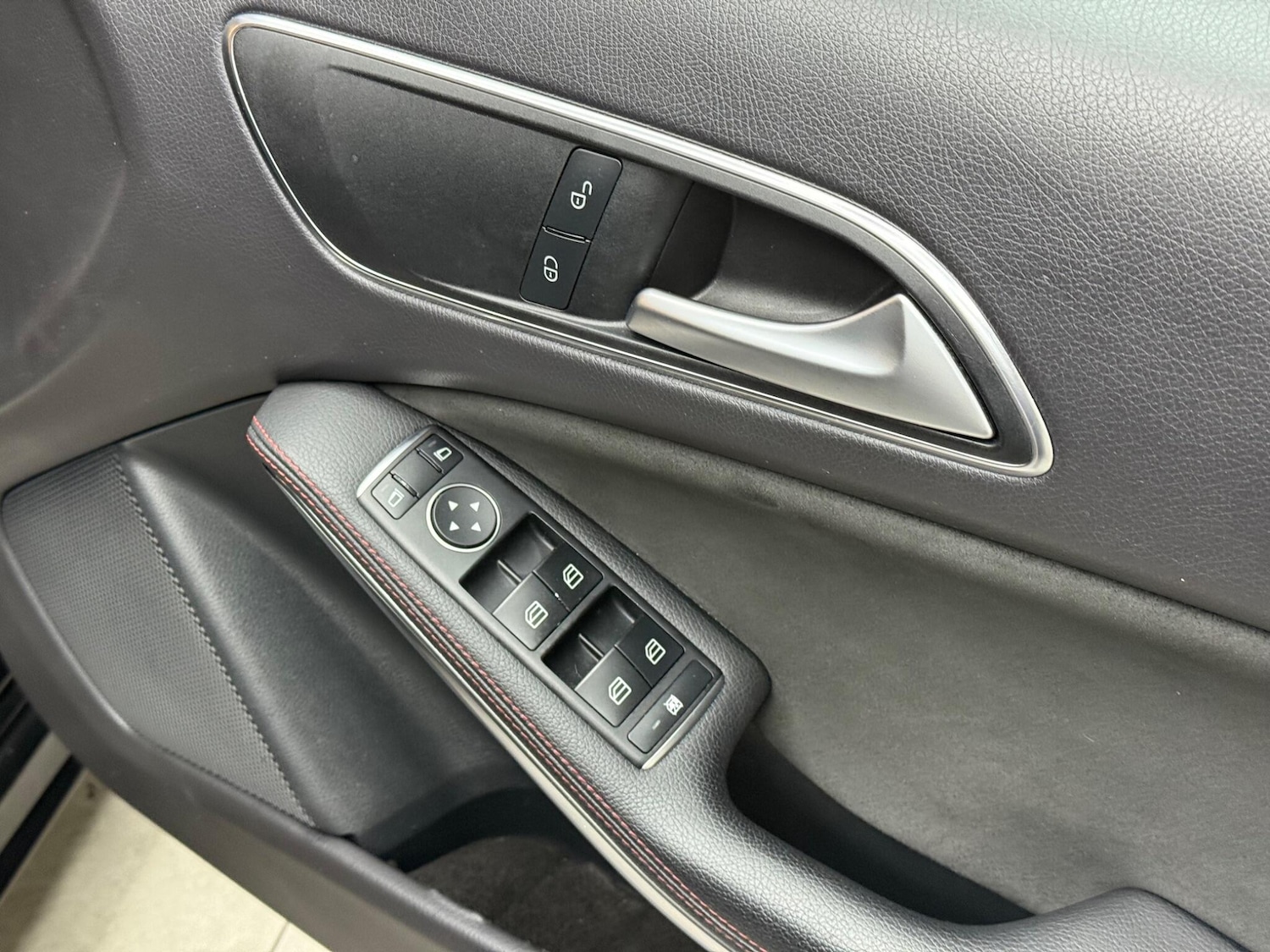 Used Mercedes-Benz A-Class 2017 for sale - 76572983: Photo 34