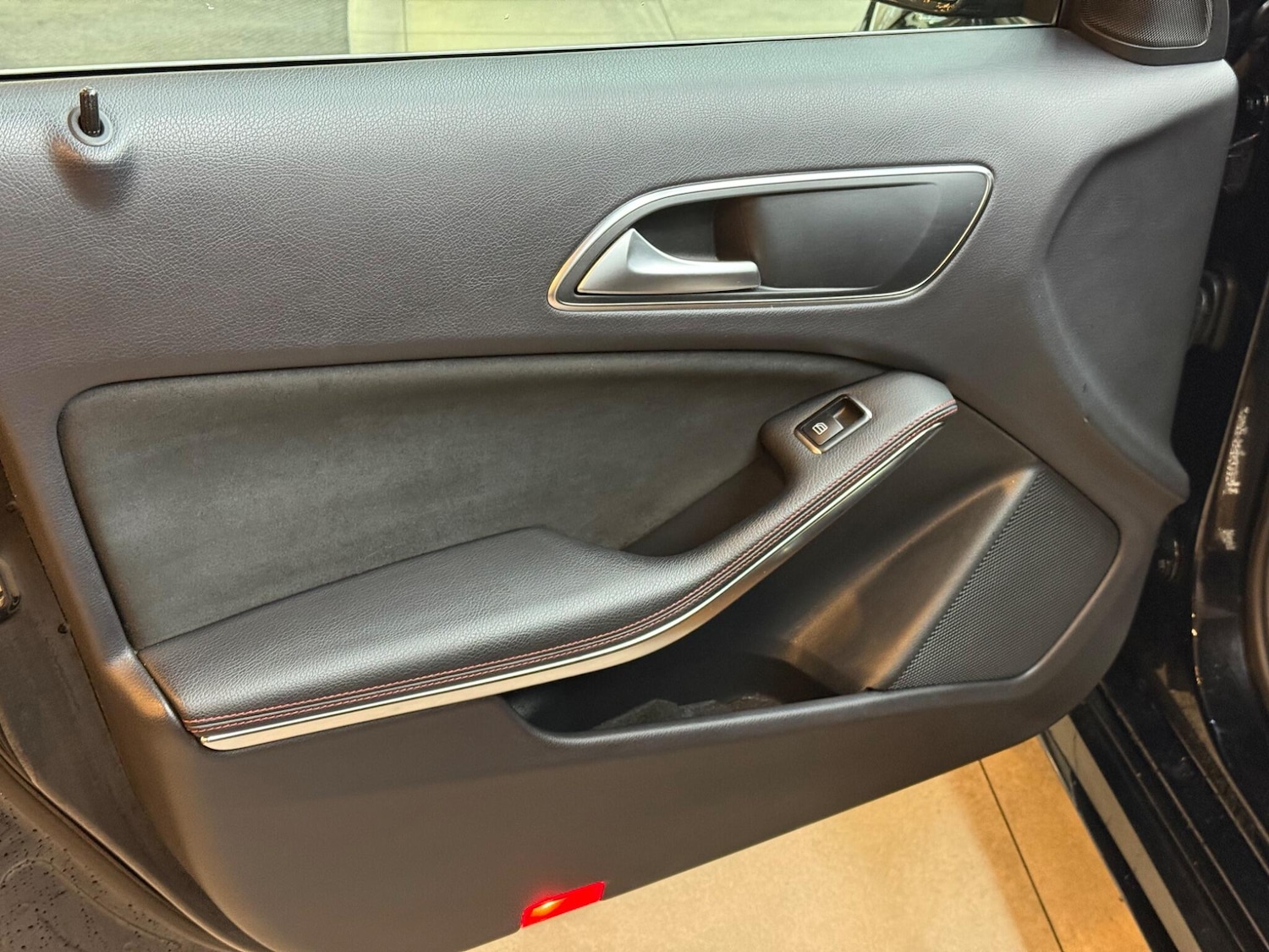 Used Mercedes-Benz A-Class 2017 for sale - 76572983: Photo 35