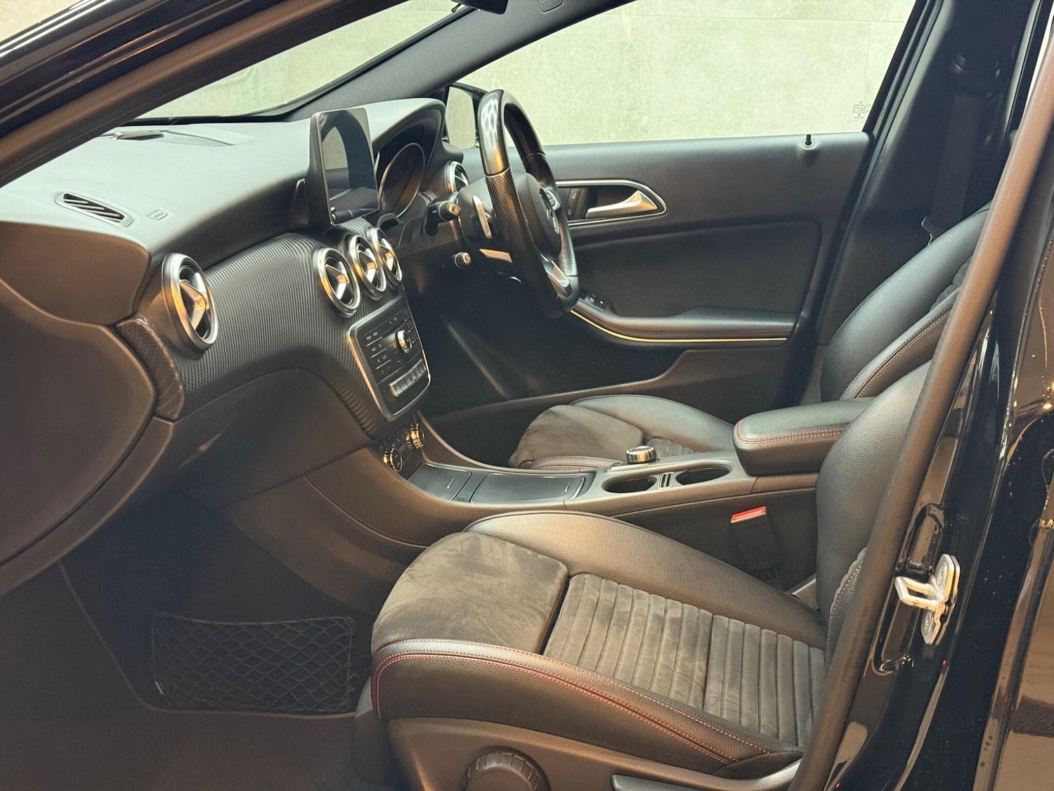 Used Mercedes-Benz A-Class 2017 for sale - 76572983: Photo 54