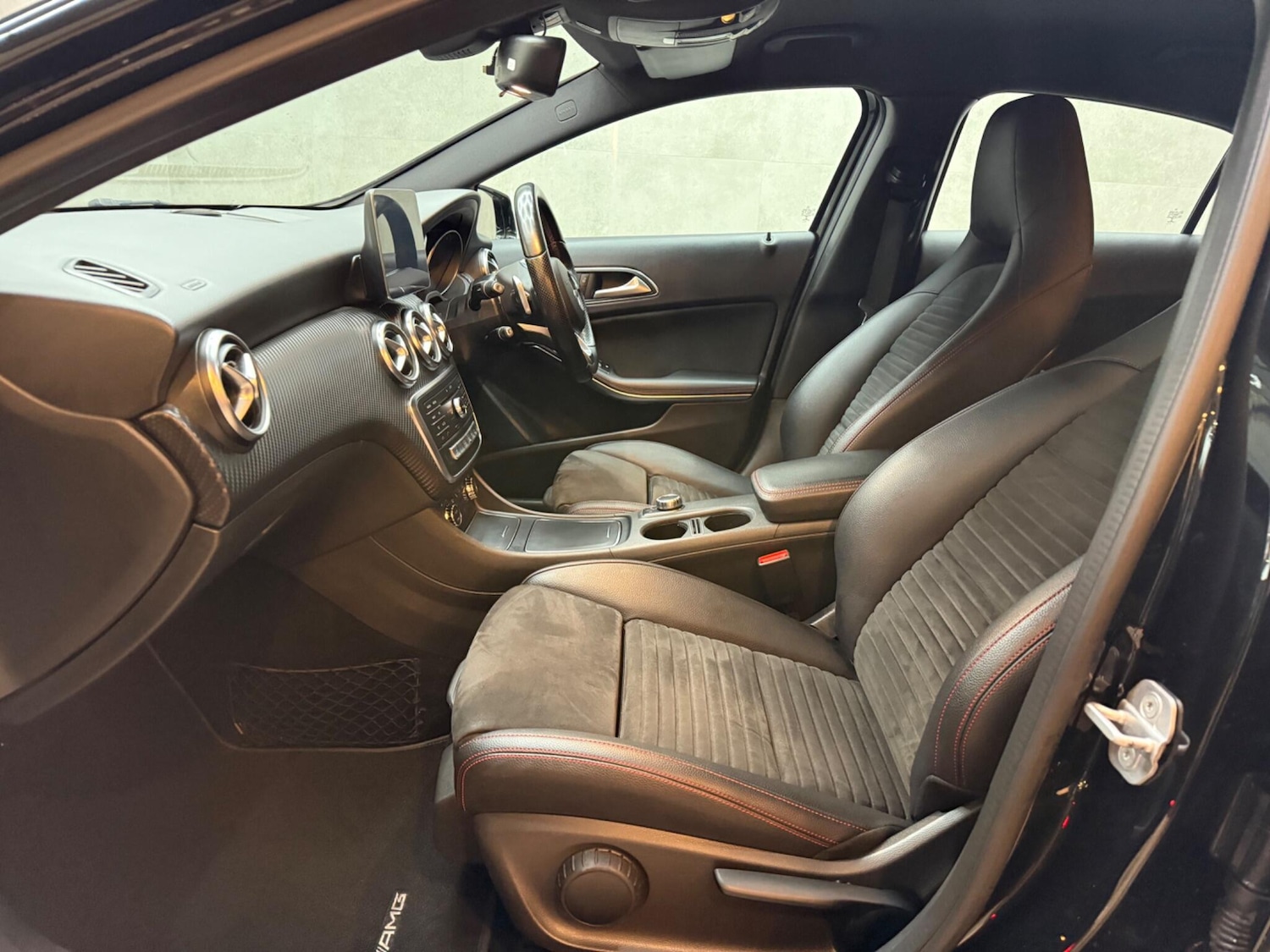 Used Mercedes-Benz A-Class 2017 for sale - 76572983: Photo 56