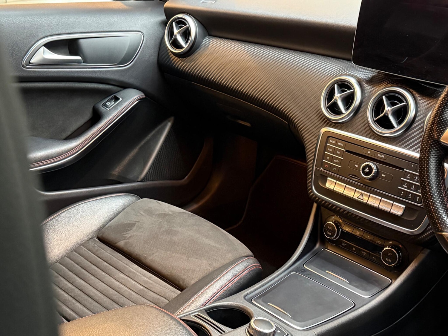 Used Mercedes-Benz A-Class 2017 for sale - 76572983: Photo 6