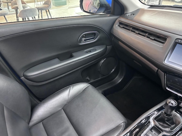 Used Honda HR-V 2017 for sale - 76200602: Photo 63