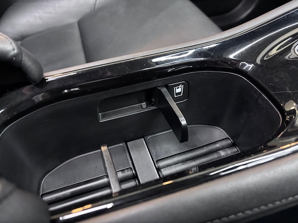 Used Honda HR-V 2017 for sale - 76200602: Photo 68