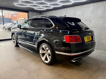Used Bentley Bentayga 2018 for sale - 75449386: Photo