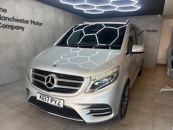 Used Mercedes-Benz V-Class 2017 for sale - 79316125: Photo