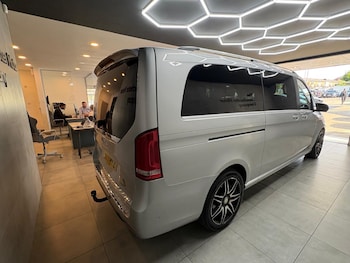 Used Mercedes-Benz V-Class 2017 for sale - 79316125: Photo