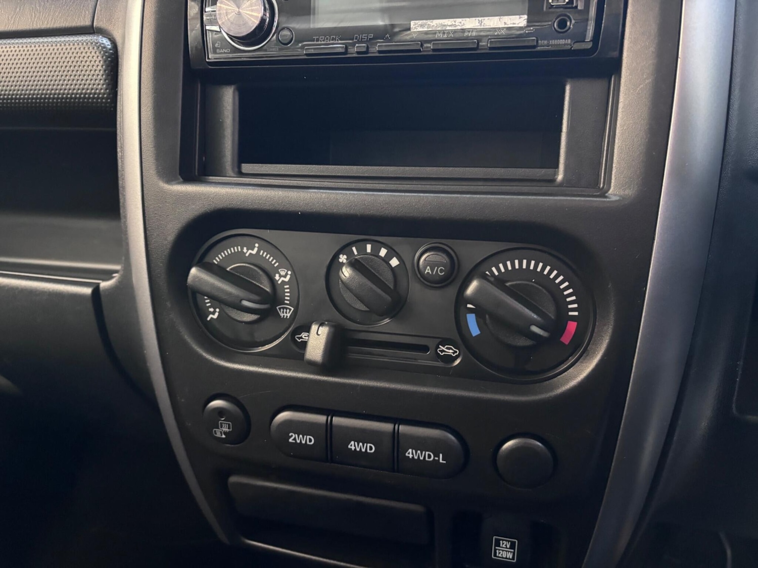 Used Suzuki Jimny 2016 for sale - 77320882: Photo 29