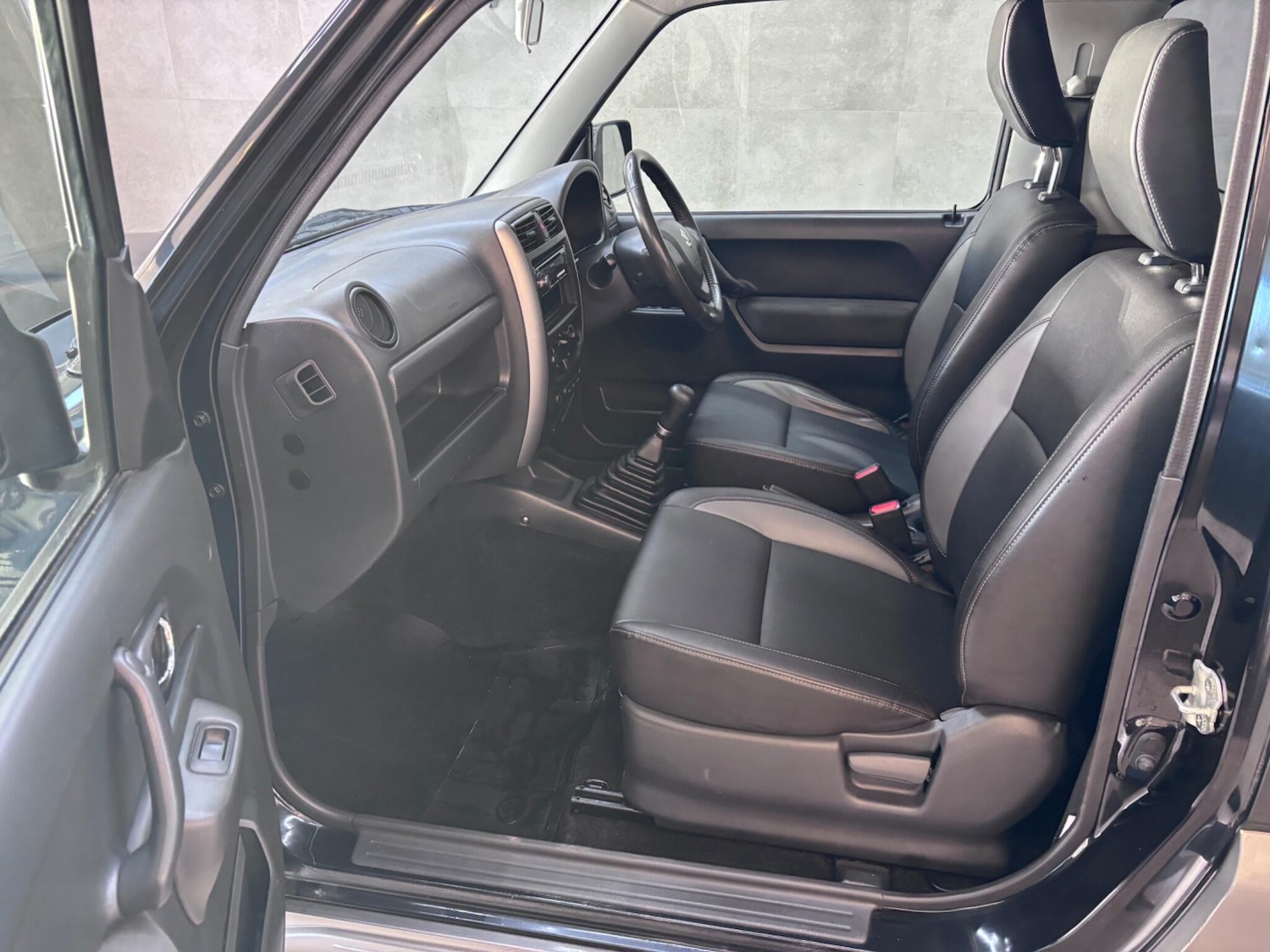 Used Suzuki Jimny 2016 for sale - 77320882: Photo 46