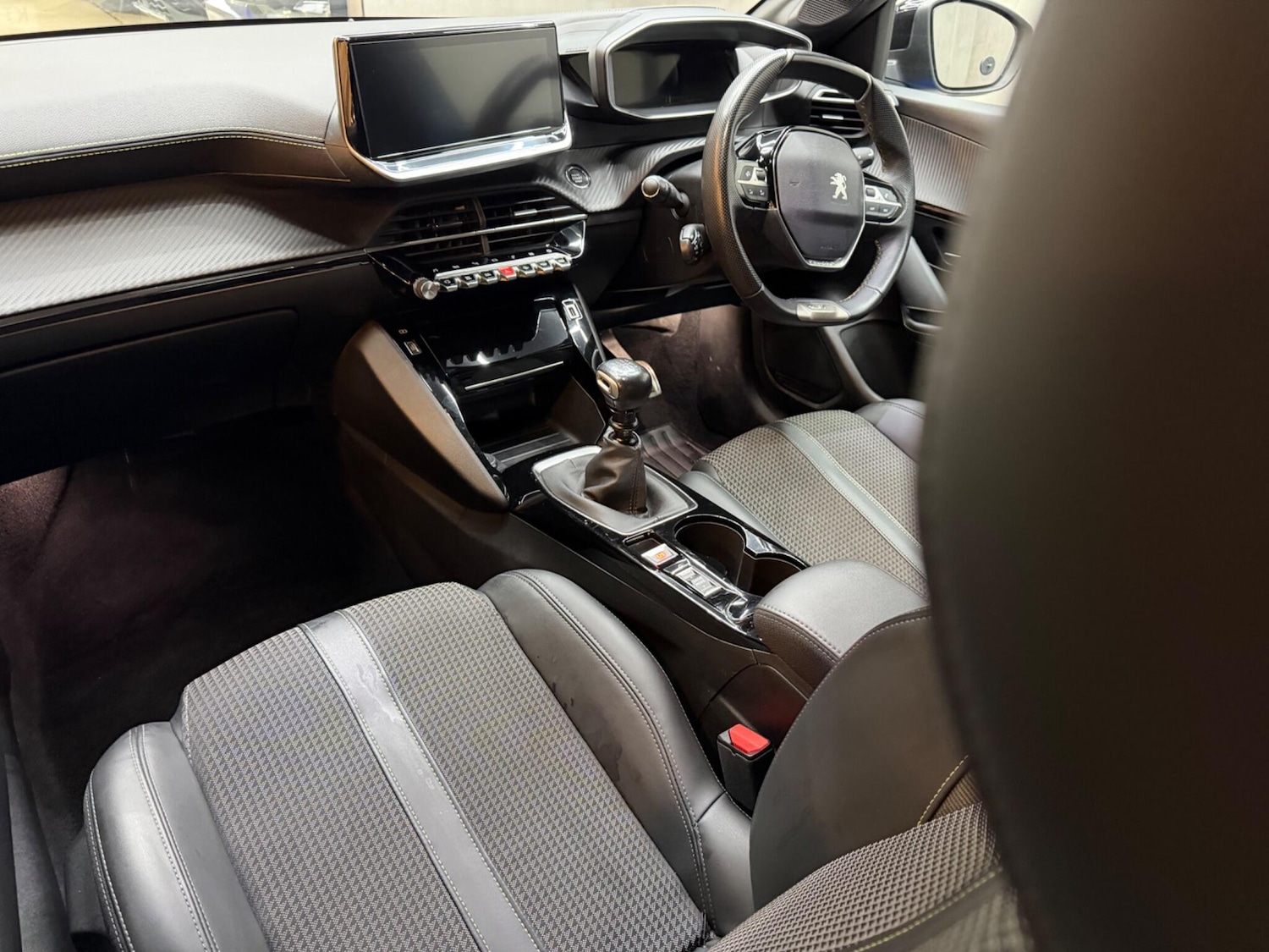 Used Peugeot 208 2023 for sale - 77091177: Photo 12