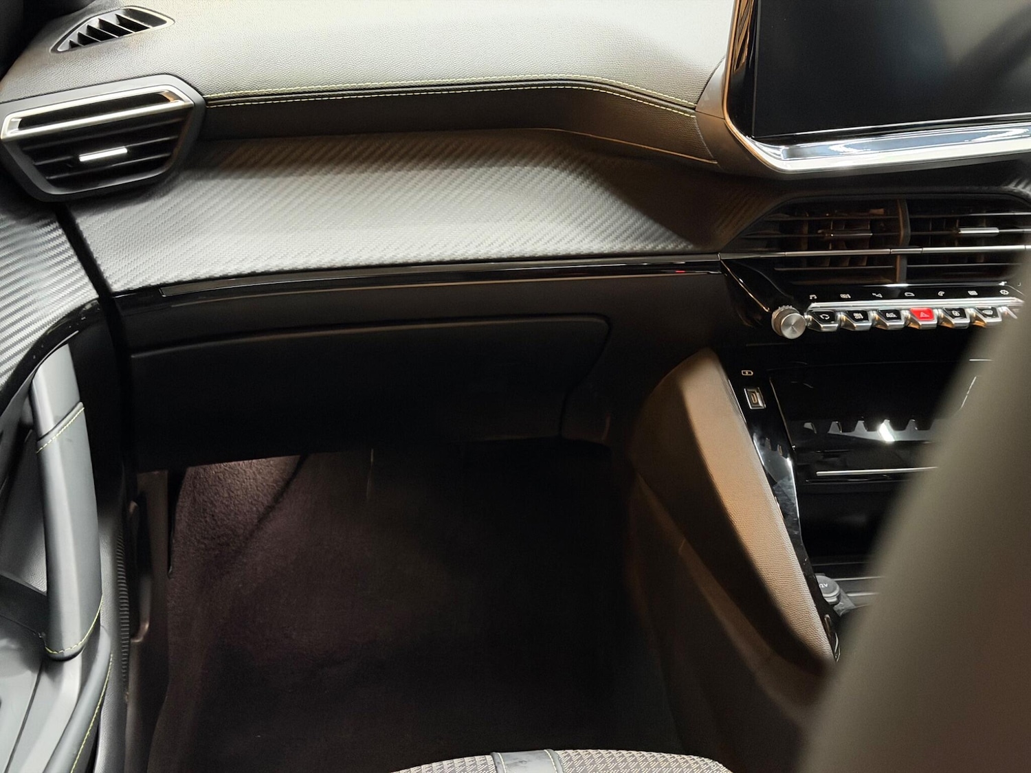 Used Peugeot 208 2023 for sale - 77091177: Photo 43