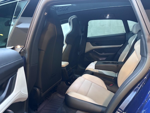 Used Porsche Taycan 2023 for sale - 76200800: Photo 40