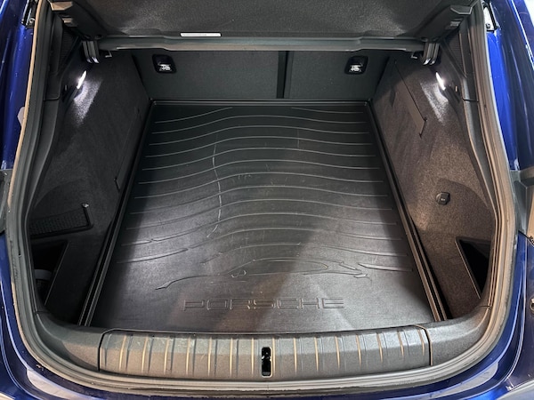 Used Porsche Taycan 2023 for sale - 76200800: Photo 51