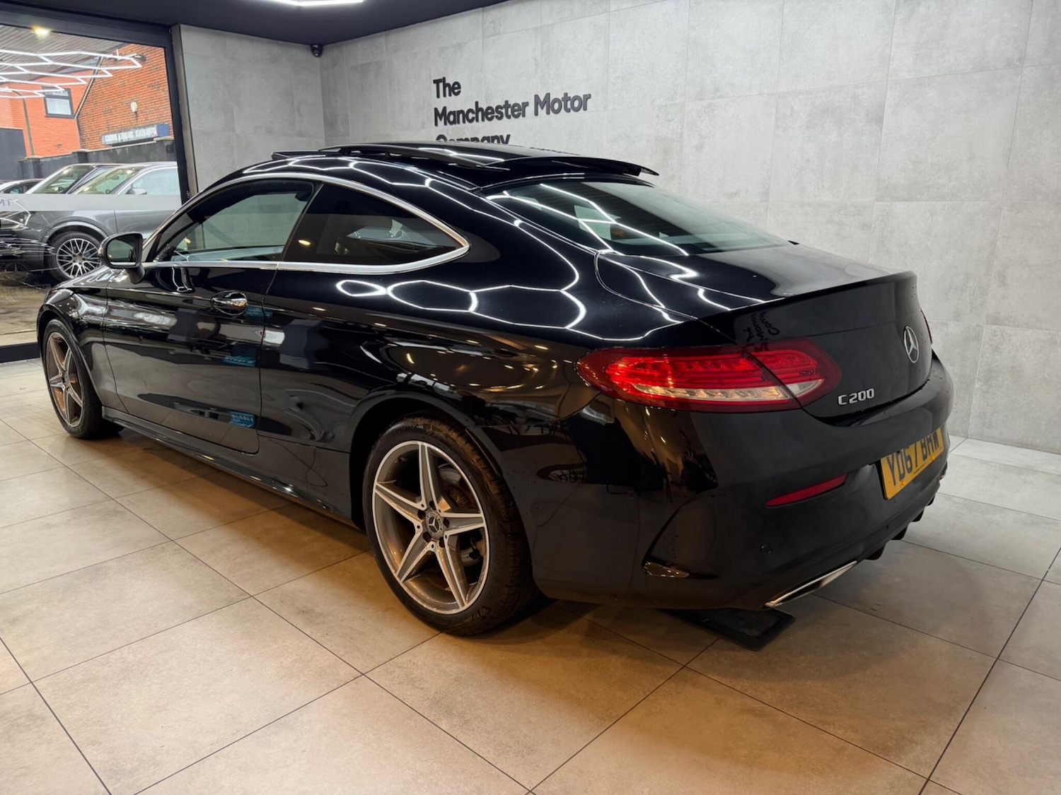 Used Mercedes-Benz C Class 2017 for sale - 77646394: Photo 2