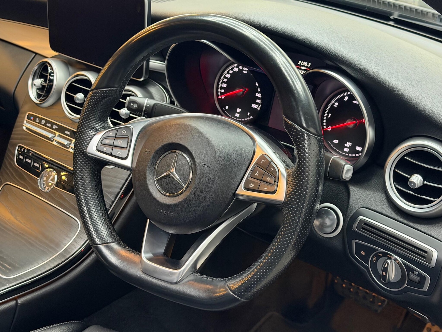 Used Mercedes-Benz C Class 2017 for sale - 77646394: Photo 37