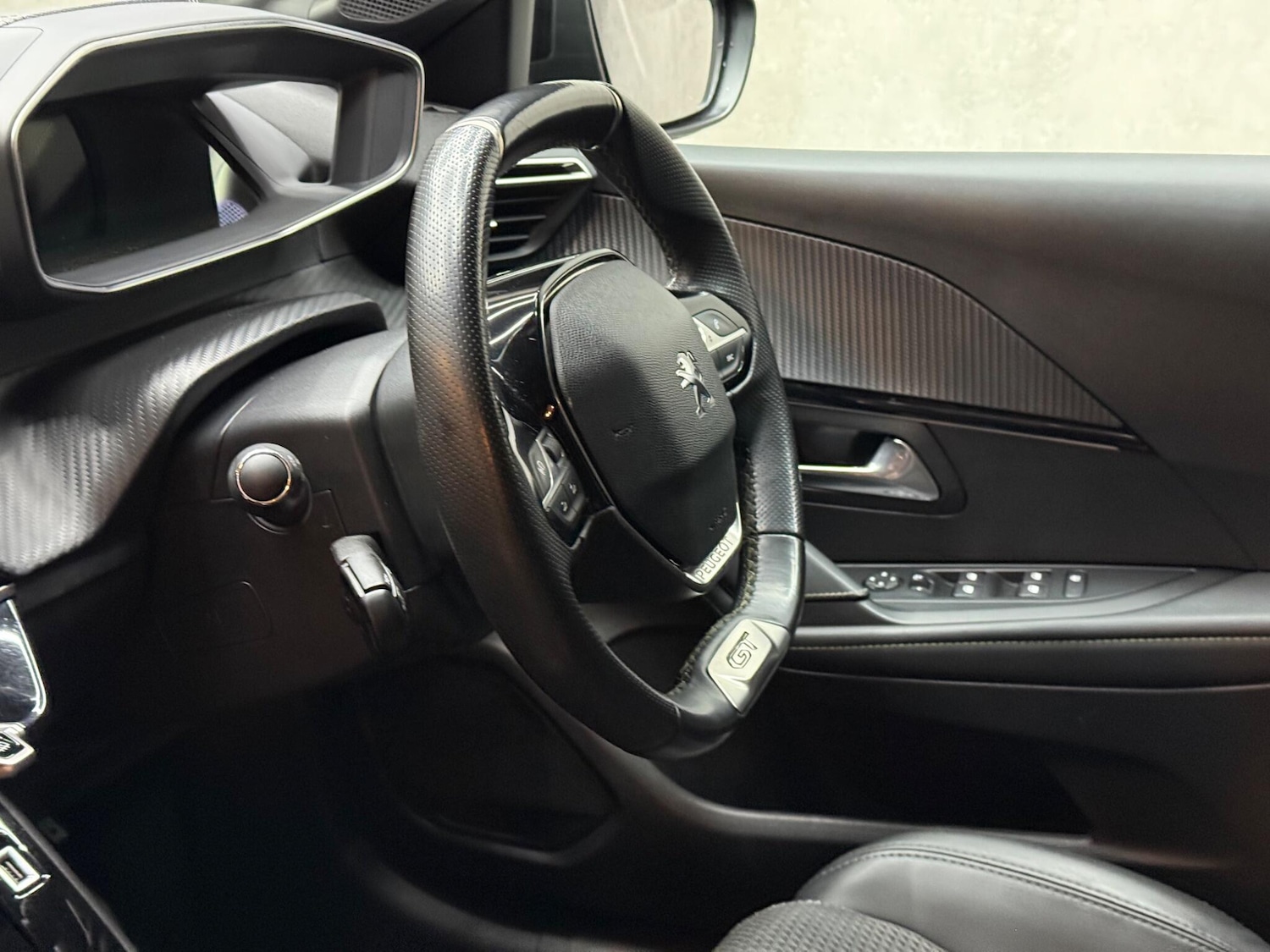 Used Peugeot 208 2023 for sale - 76645080: Photo 15