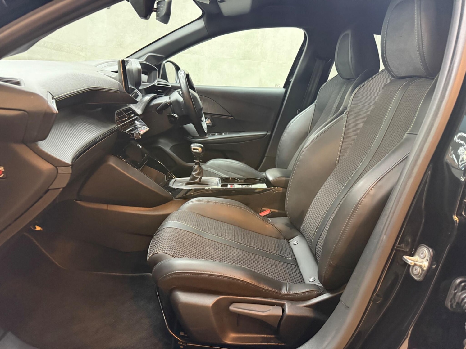 Used Peugeot 208 2023 for sale - 76645080: Photo 46