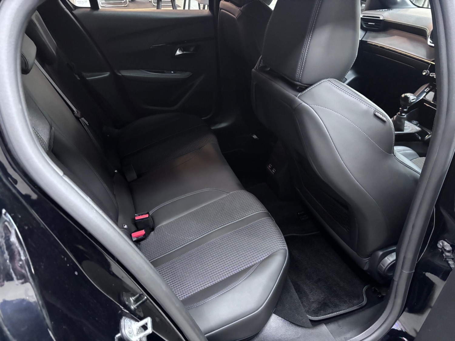 Used Peugeot 208 2023 for sale - 77230205: Photo 26