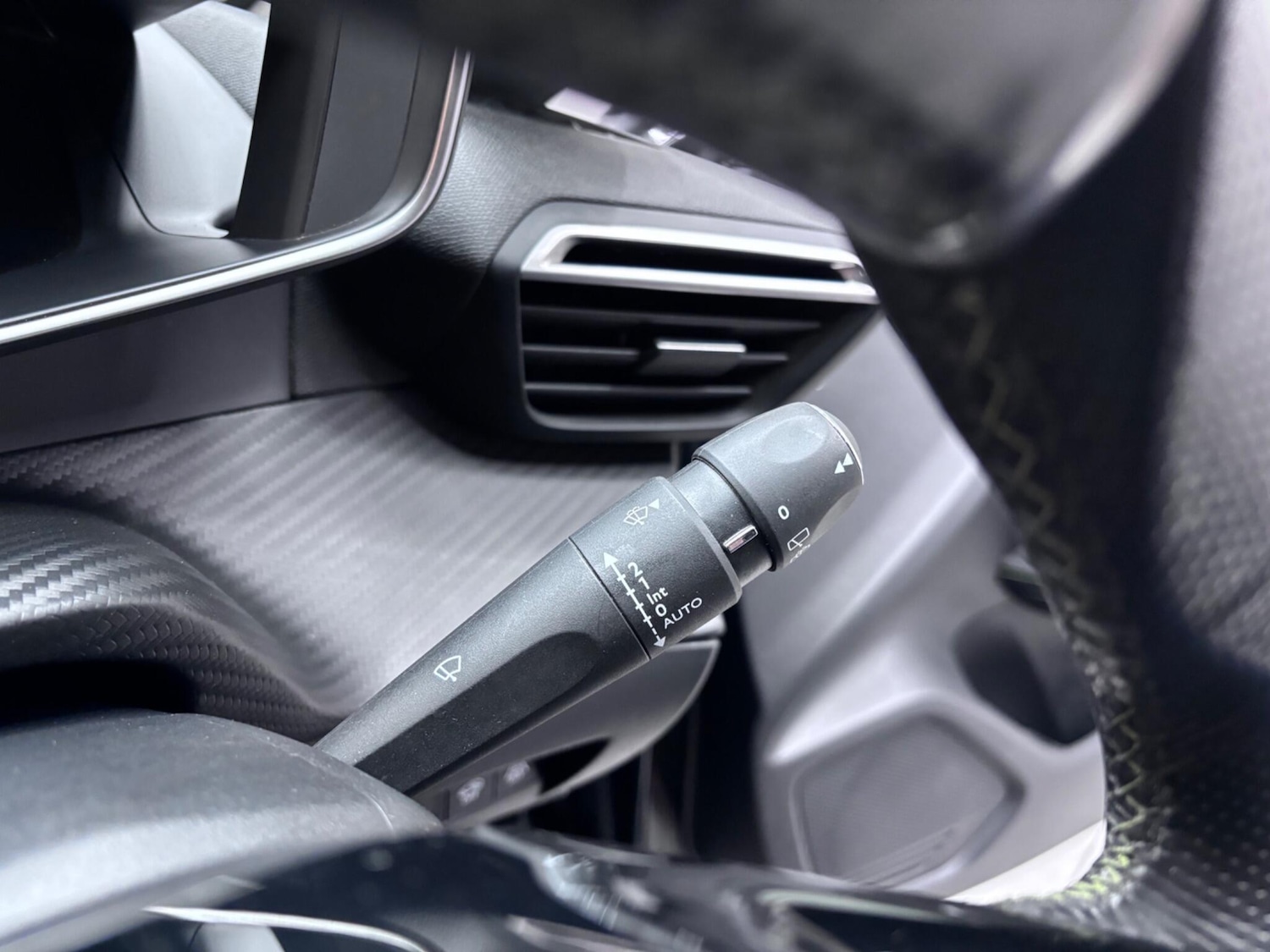 Used Peugeot 208 2023 for sale - 77230205: Photo 29