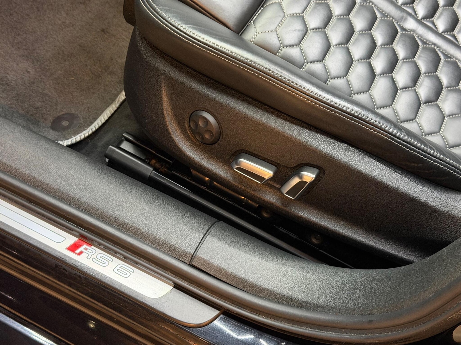 Used Audi RS6 Avant for sale - 77016028: Photo 22