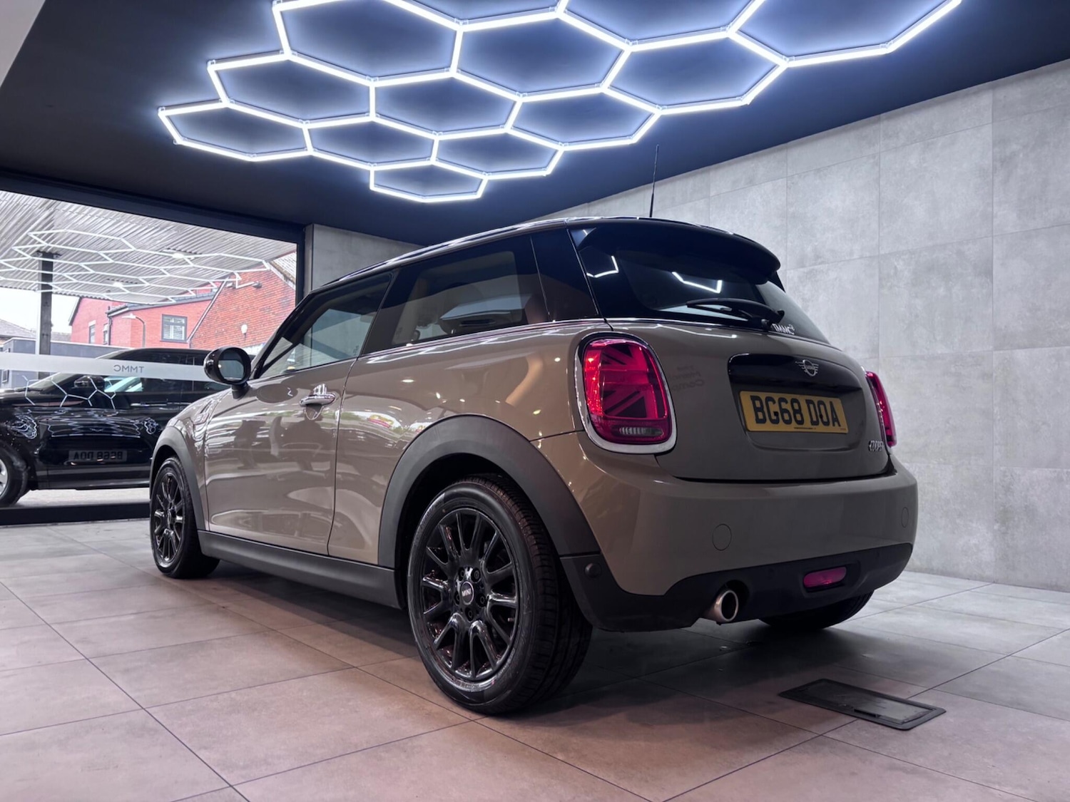 Used MINI Hatch 2018 for sale - 76381322: Photo 17