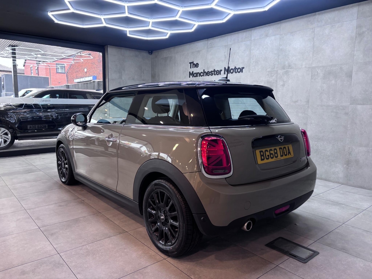 Used MINI Hatch 2018 for sale - 76381322: Photo 18