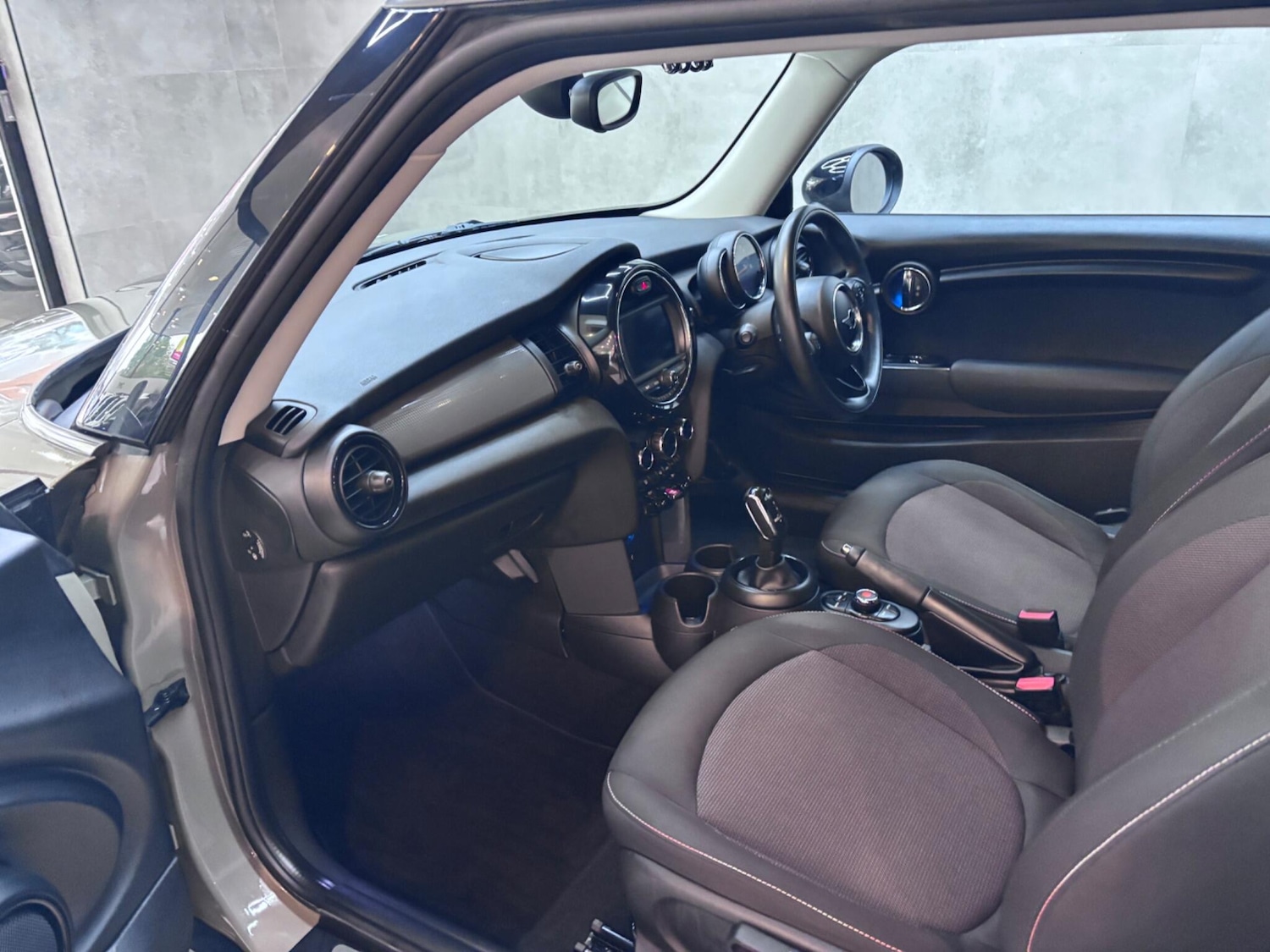 Used MINI Hatch 2018 for sale - 76381322: Photo 30