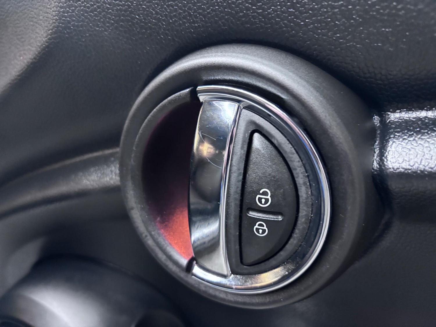 Used MINI Hatch 2018 for sale - 76381322: Photo 38